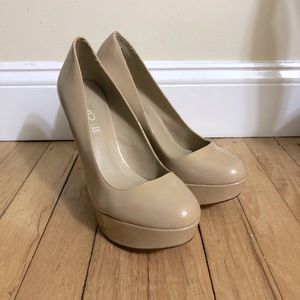 High heel nude pumps